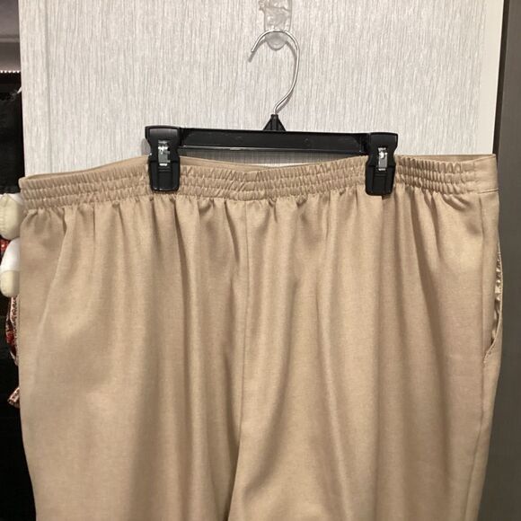 NWOT. Alfred Dunner Women’s Size 20 Tan Polyester Dress Slacks - Picture 6 of 10